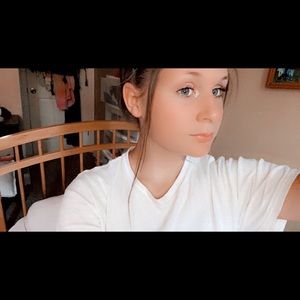 Meet your Posher, Lexi